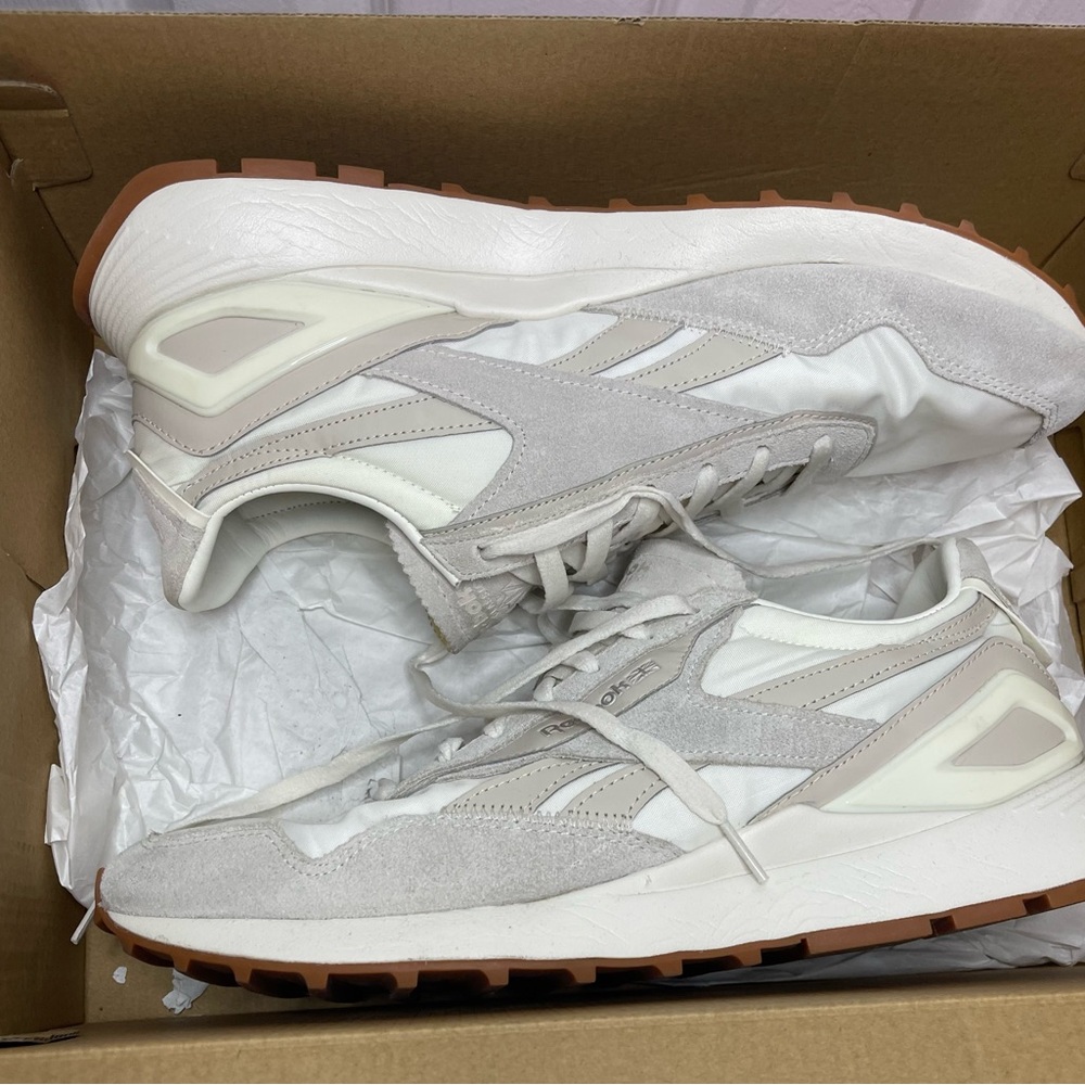 Men Reebok running shoes size 13